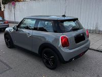 Gebraucht Mini Cooper 136 PS (100 kW) 2019 Grau Kleinwagen