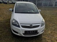 Gebraucht Opel Zafira Edition 140 PS (102 kW) 2010 Weiß Van / Kleinbus