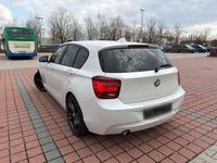 Używany BMW 118 Performance 177 KM (130 kW) 2012 Biały Hatchback