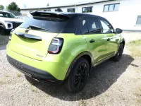 Neu Fiat 600 Sport 145 PS (106 kW) 2026 Acid grün metallic / dach schwar SUV