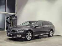 Gebraucht VW Passat Sport 200 PS (147 kW) 2024 Mangan grau (metallic) Kombi