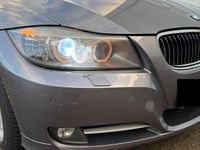Gebraucht BMW 320 184 PS (135 kW) 2010 Grau Kombi