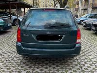 Usata Ford Focus 101 CV (74 kW) 2004 Verde Station wagon