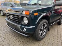 gebraucht Lada Urban 1.7i 4x4+AC+FRONTBAR+SIDEBAR+AHK+RADIO+ALU