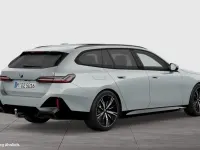 Gebraucht BMW 520 M Sport 197 PS (144 kW) 2025 Grau Kombi