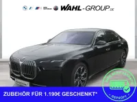 Gebraucht BMW 750e Sport Line 489 PS (359 kW) 2025 Schwarz Limousine