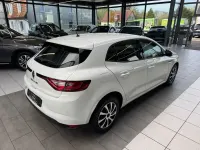 Gebraucht Renault Mégane IV Life 116 PS (85 kW) 2019 Weiß Limousine