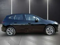 Neu BMW 230e Active Tourer 326 PS (239 kW) 2026 Schwarz uni Van / Kleinbus