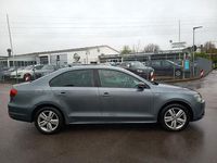 Gebraucht VW Jetta Match 105 PS (77 kW) 2012 Grau Limousine