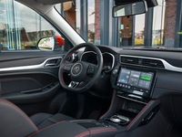 gebraucht MG ZS EV Luxury 70 kWh Q3007 verfügbar in unserer Filiale Berlin-Schöneweide.