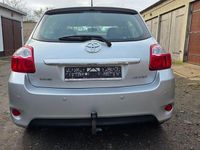 Gebraucht Toyota Auris 132 PS (97 kW) 2011 Silber Limousine