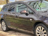 Gebraucht Opel Astra Edition 140 PS (102 kW) 2014 Braun Kombi