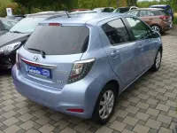 Gebraucht Toyota Yaris Life 75 PS (55 kW) 2012 Blau Kleinwagen