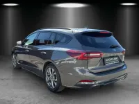 Gebraucht Ford Focus ST-Line X 155 PS (114 kW) 2024 Grau Limousine
