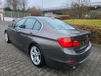 Gebraucht BMW 320 Luxury Line 184 PS (135 kW) 2012 Braun Limousine