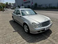 Gebraucht Mercedes E220 150 PS (110 kW) 2002 Silber Limousine