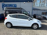 Gebraucht Ford Fiesta Cool & Connect 86 PS (63 kW) 2017 Frostweiß Kleinwagen