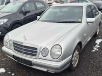 Gebraucht Mercedes E230 Elegance 150 PS (110 kW) 1997 Silber Limousine