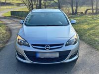Gebraucht Opel Astra 110 PS (80 kW) 2014 Silber Kombi