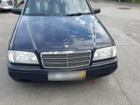 Gebraucht Mercedes C180 122 PS (89 kW) 1995 Blau Limousine