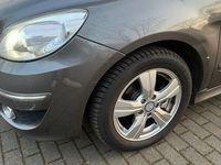 Gebraucht Mercedes B180 109 PS (80 kW) 2009 Grau Van / Kleinbus