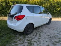 Gebraucht Opel Meriva 120 PS (88 kW) 2010 Weiß Van / Kleinbus