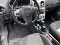 Second-hand Opel Corsa 83 CP (61 kW) 2011 Negru Hatchback