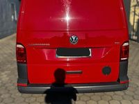 Gebraucht VW Transporter 102 PS (75 kW) 2018 Rot Van