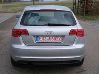 Gebraucht Audi A3 Attraction 140 PS (102 kW) 2012 Eissilber Kleinwagen