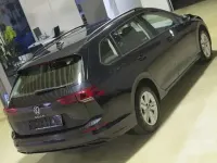 Gebraucht VW Golf VIII Life 116 PS (85 kW) 2022 Deep black pearlescent (metallic) Kombi