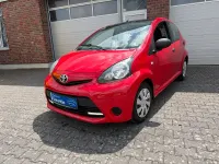 Gebraucht Toyota Aygo 67 PS (49 kW) 2014 Rot Kleinwagen
