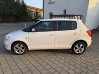 Gebraucht Skoda Fabia Fresh 86 PS (63 kW) 2013 Weiß Limousine
