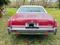 Usata Cadillac Deville 182 CV (133 kW) 1977 Rosso Berlina