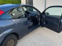 Gebraucht Ford Focus Ambiente 101 PS (74 kW) 2004 Grau Kleinwagen