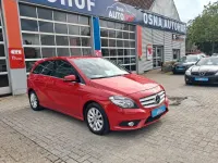 Gebraucht Mercedes B200 136 PS (100 kW) 2013 Rot Kleinwagen