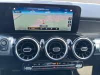 Gebraucht Mercedes GLB200 AMG line 163 PS (119 kW) 2021 Schwarz SUV