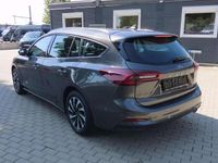 Gebraucht Ford Focus Titanium 125 PS (91 kW) 2024 Magnetic metallic Kombi