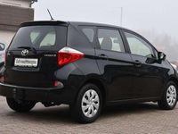 Gebraucht Toyota Verso-S 99 PS (72 kW) 2012 Schwarz Van / Kleinbus