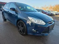 Gebraucht Ford Focus 101 PS (74 kW) 2013 Blau Limousine