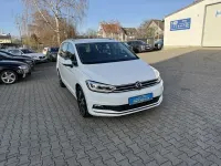 Gebraucht VW Touran Highline 150 PS (110 kW) 2021 Weiß Van / Kleinbus