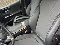 Second-hand Mercedes C180 122 CP (89 kW) 2023 Berlinǎ