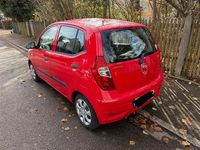 Gebraucht Hyundai i10 Edition 69 PS (50 kW) 2013 Rot Kleinwagen