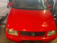 Second-hand VW Polo 1998 Roșu Hatchback