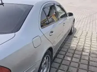 Gebraucht Mercedes E220 Classic 150 PS (110 kW) 2002 Limousine