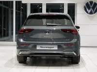 Neu VW Golf VIII 150 PS (110 kW) 2026 Delfingrau metallic Limousine