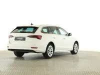 Gebraucht Skoda Octavia Style 116 PS (85 kW) 2023 Candyweiß Kombi