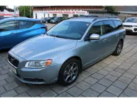 Gebraucht Volvo V70 Momentum 145 PS (106 kW) 2010 Electricsilver (metallic) Kombi