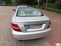 Gebraucht Mercedes C180 156 PS (114 kW) 2011 Grau Coupé