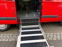 Gebraucht Ford Tourneo Trend 125 PS (91 kW) 2015 Rot Van / Kleinbus