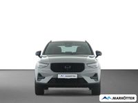 Neu Volvo XC40 Plus 163 PS (119 kW) 2026 Grau SUV